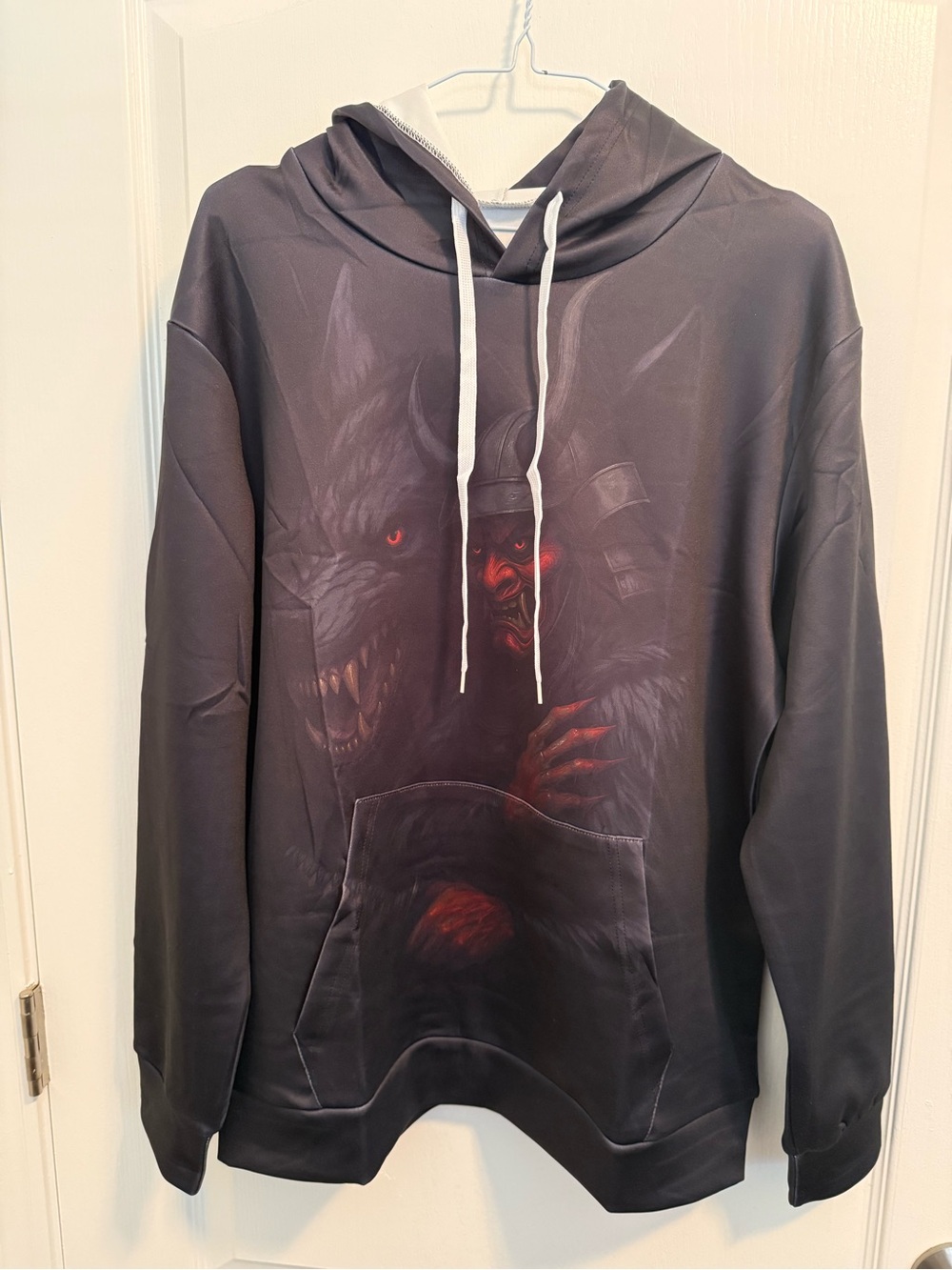 Men's Black Japanese Art Graphic Hoodie with Wolf and Samurai in size Small